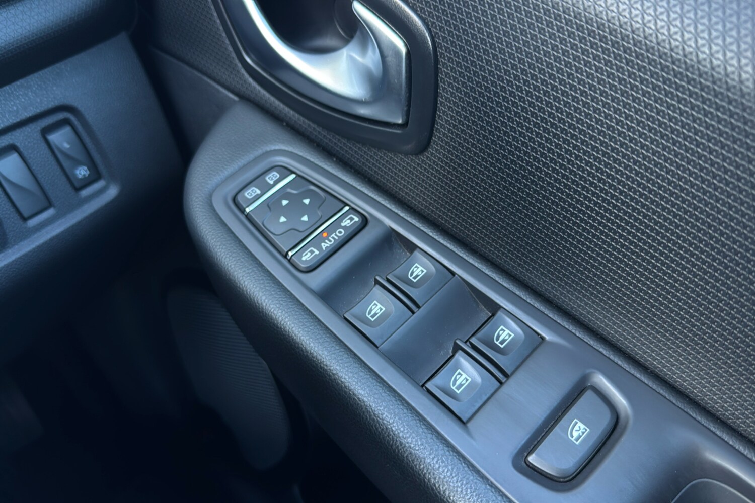 Used Renault Clio 2017 for sale - 76339429: Photo 15