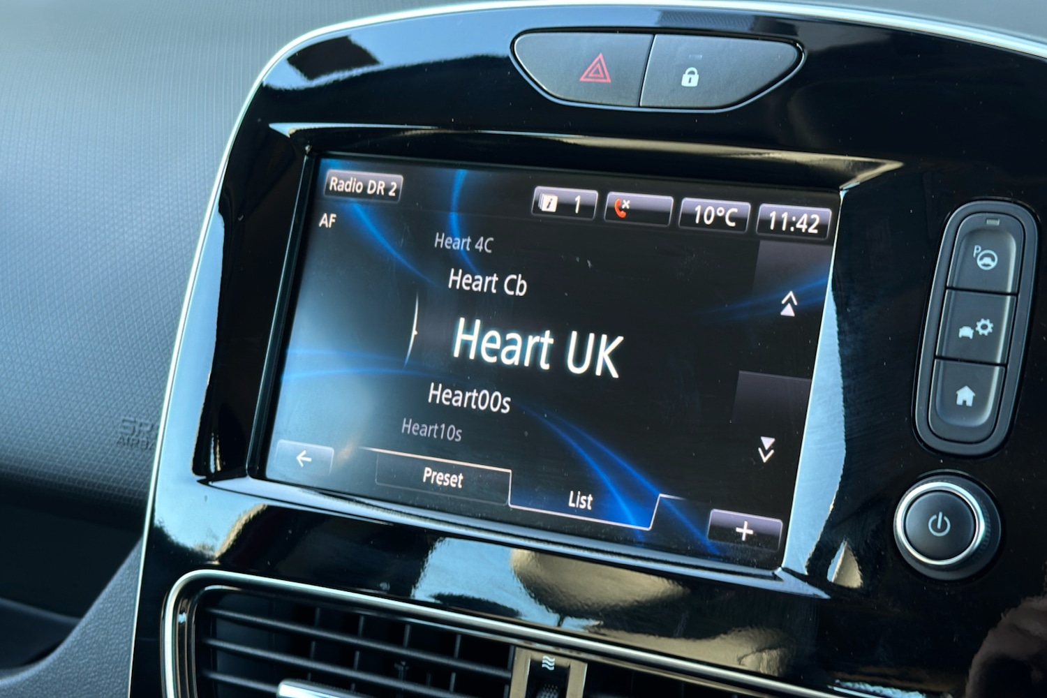 Used Renault Clio 2017 for sale - 76339429: Photo 21