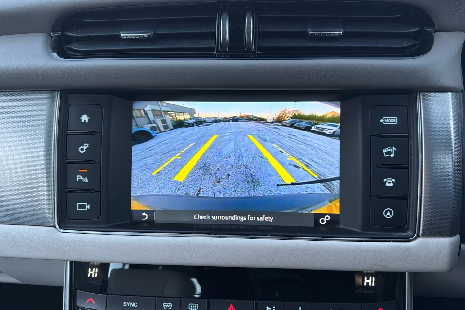 Used Jaguar XF 2017 for sale - 77113983: Photo 24