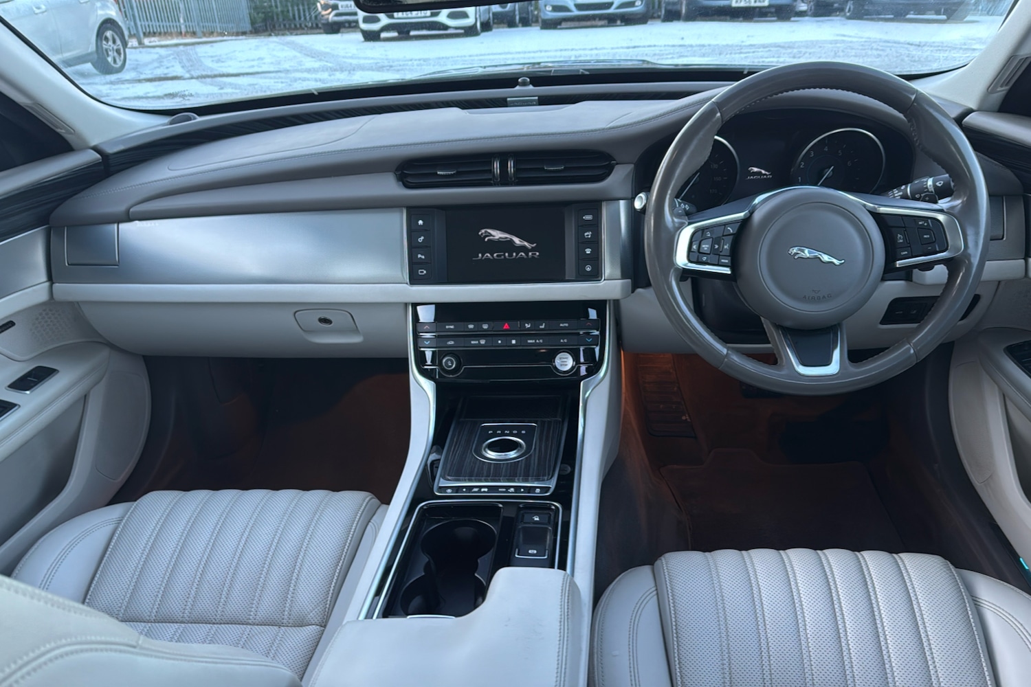 Used Jaguar XF 2017 for sale - 77113983: Photo 9