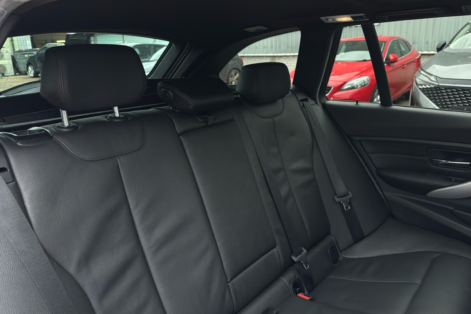 Used BMW 3 Series 2015 for sale - 77601745: Photo 12