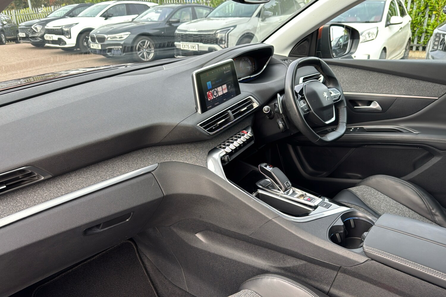 Peugeot 3008 SUV 1.6 Bluehdi Allure Suv 5dr Diesel Eat Euro 6 s/s 120 Ps - Picture 11 of 24