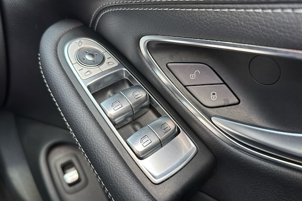 Used Mercedes-Benz C-Class 2018 for sale - 75970137: Photo 22