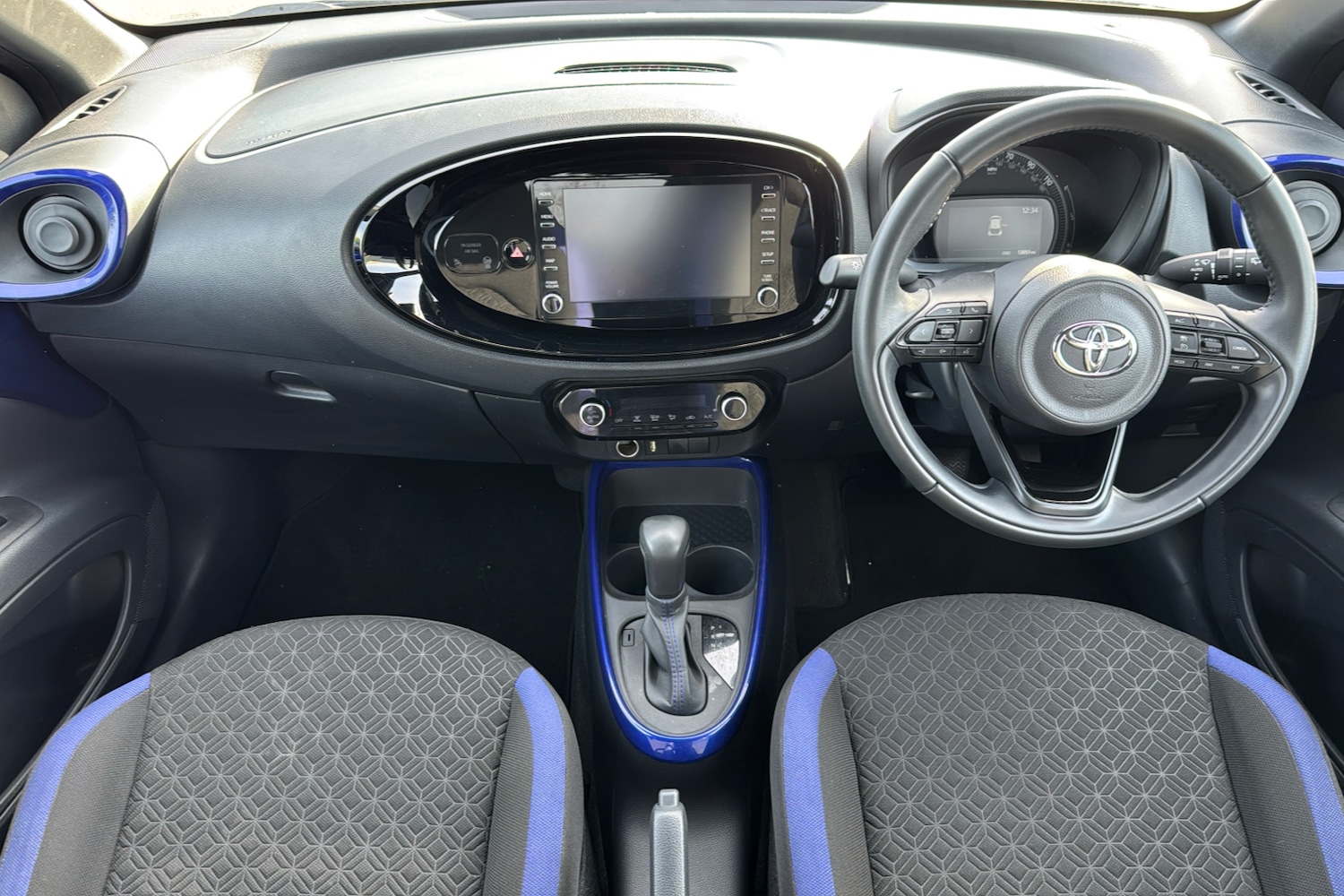 Used Toyota Aygo X 2022 for sale - 76390977: Photo 9