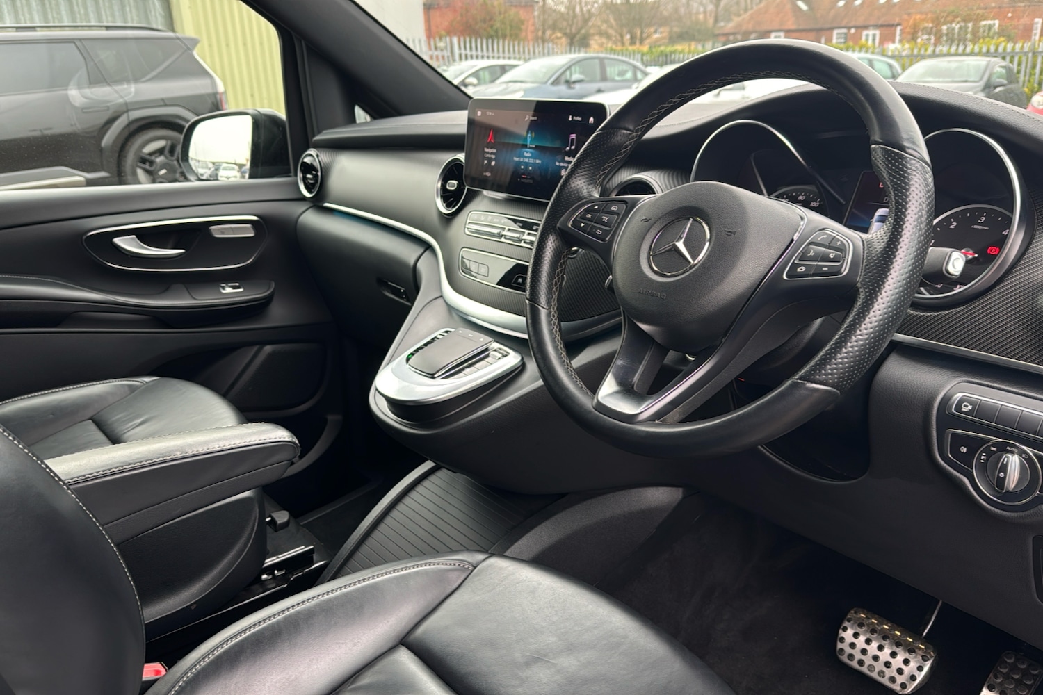 Used Mercedes-Benz V-Class 2023 for sale - 77112674: Photo 10