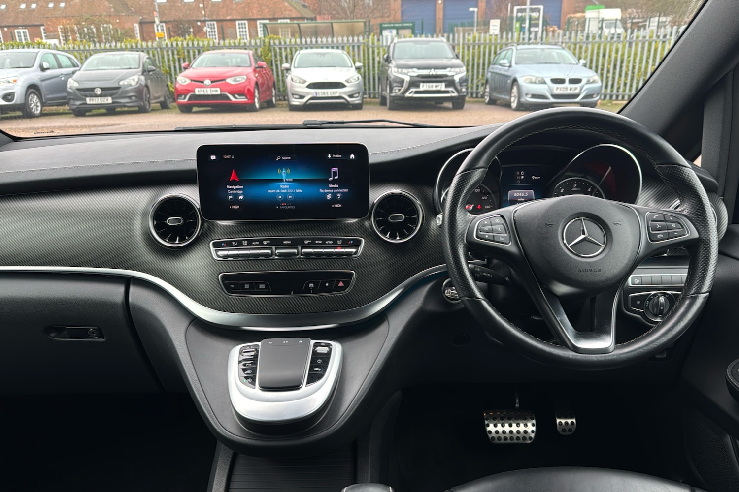 Used Mercedes-Benz V-Class 2023 for sale - 77112674: Photo 9