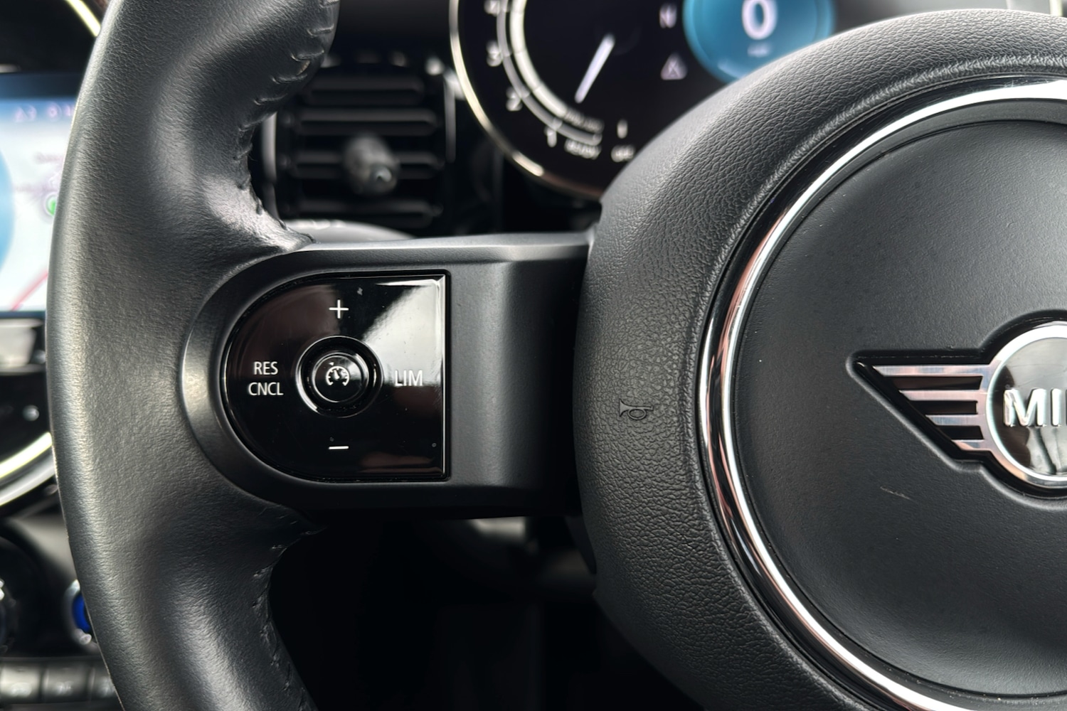 Used MINI Convertible 2021 for sale - 76461092: Photo 17