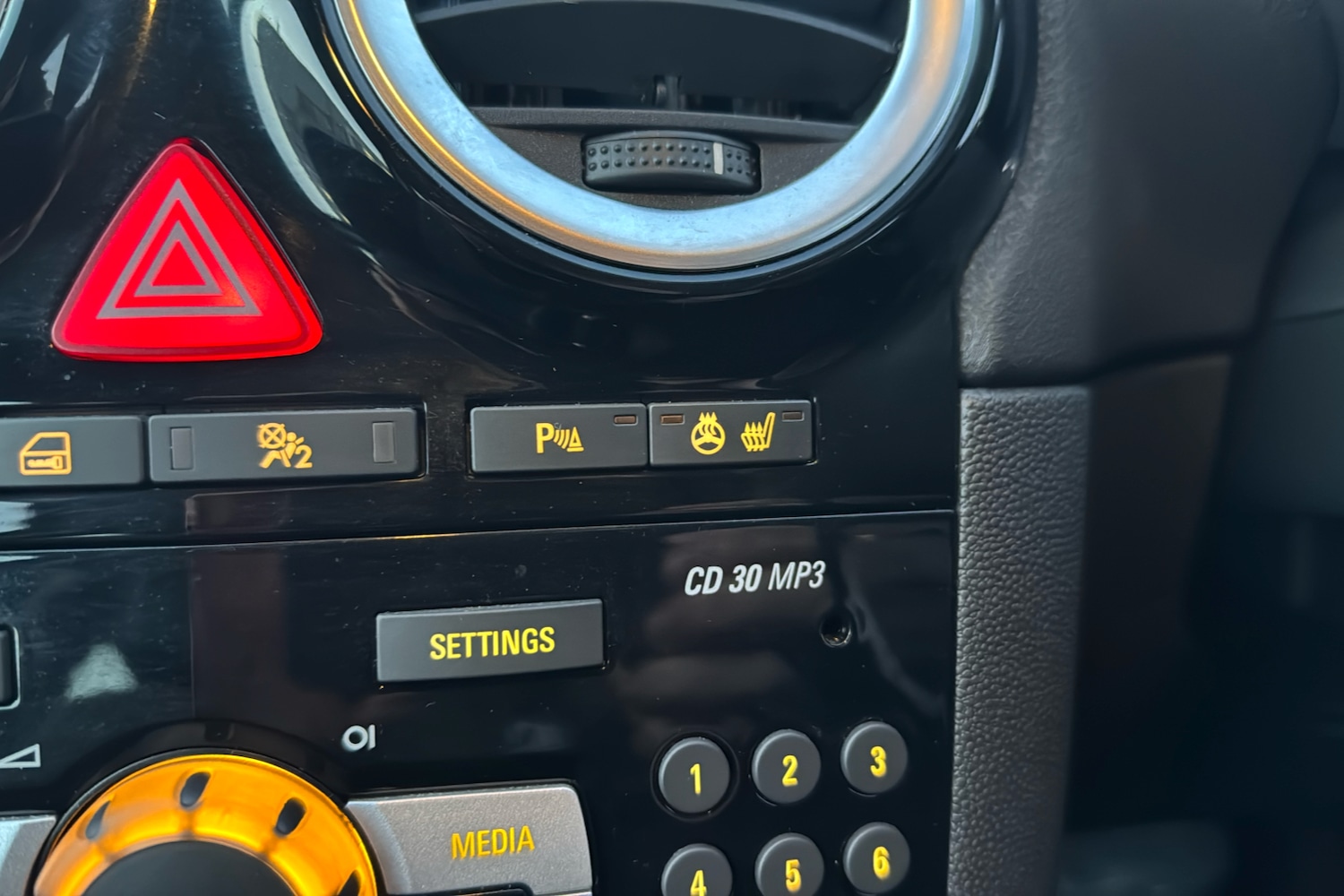 Used Vauxhall Corsa 2014 for sale - 77113997: Photo 22