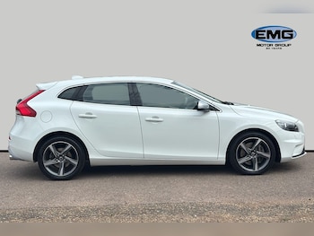 Used Volvo V40 2013 for sale - 75689104: Photo