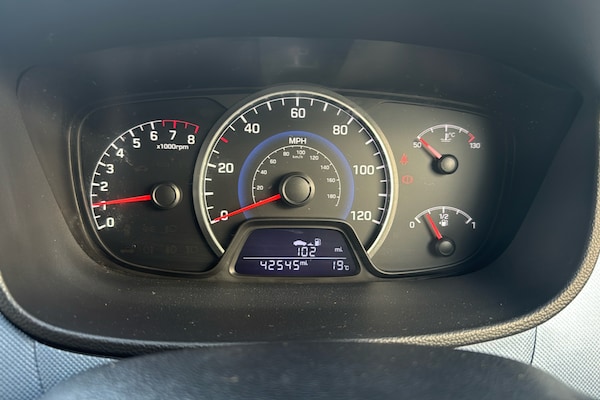 Used Hyundai i10 2016 for sale - 76193703: Photo 14