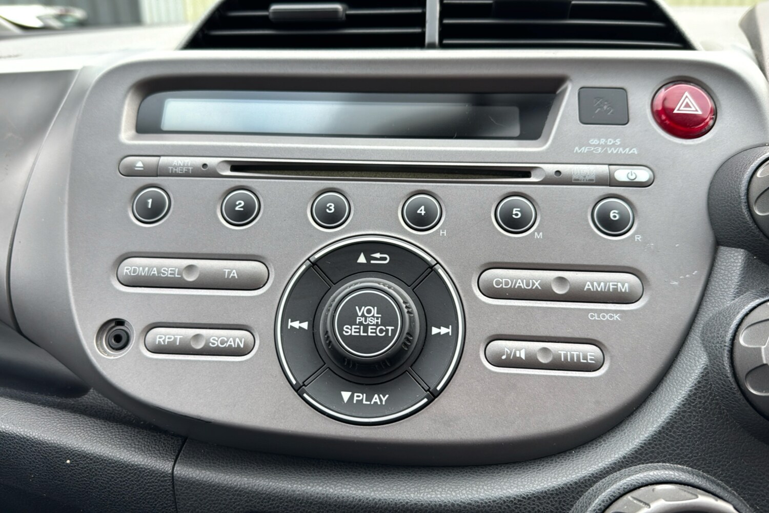 Used Honda Jazz 2011 for sale - 76262598: Photo 20