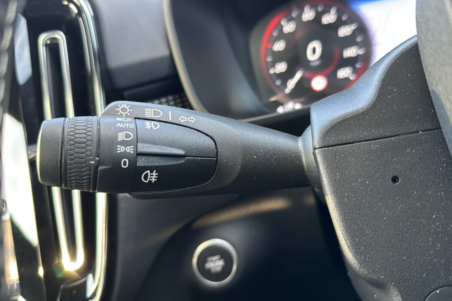 Used Volvo XC40 2020 for sale - 76932090: Photo 24