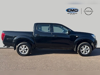 Used Nissan Navara 2023 for sale - 78125057: Photo