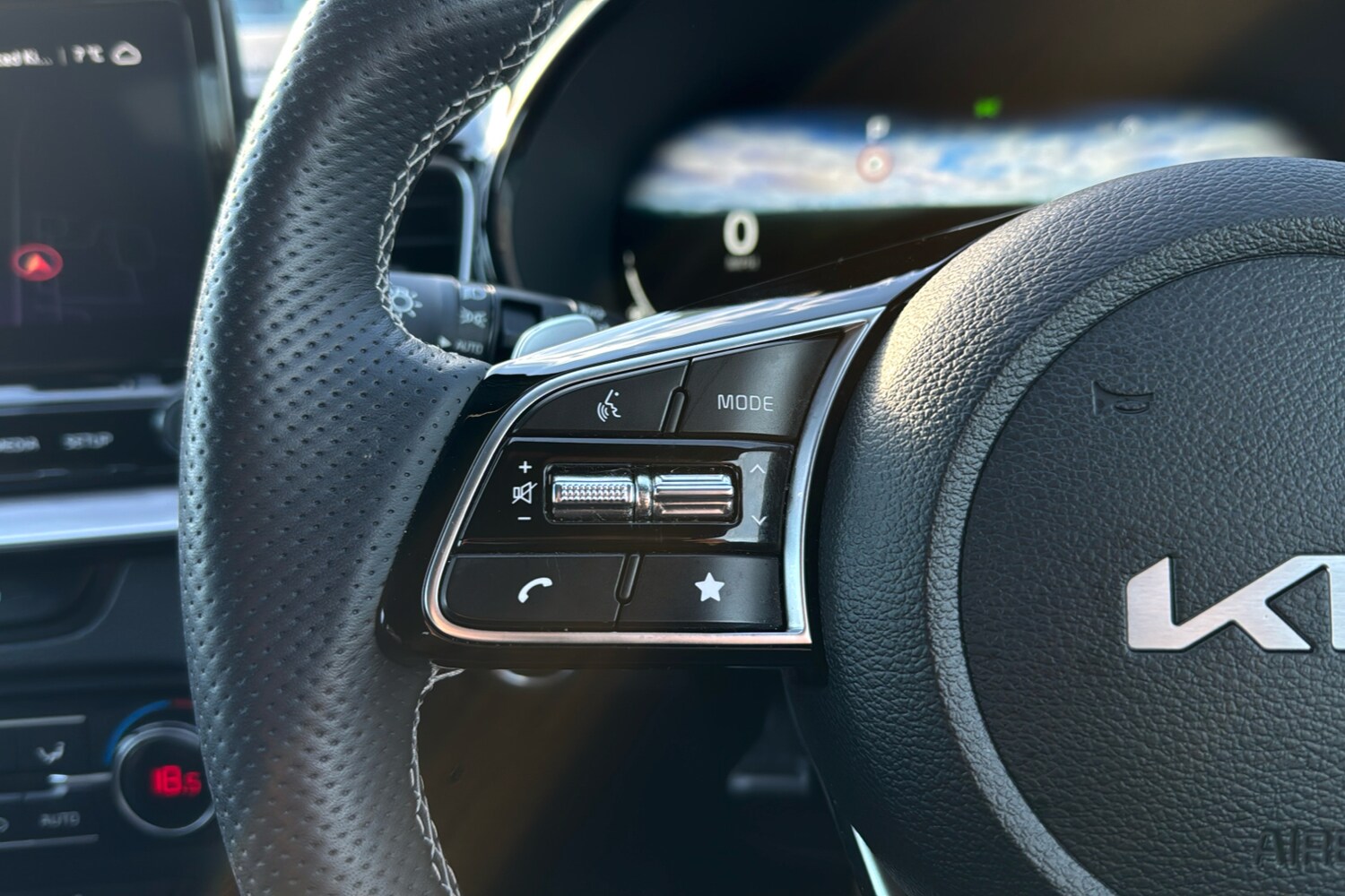 Used Kia XCeed 2025 for sale - 76827825: Photo 17