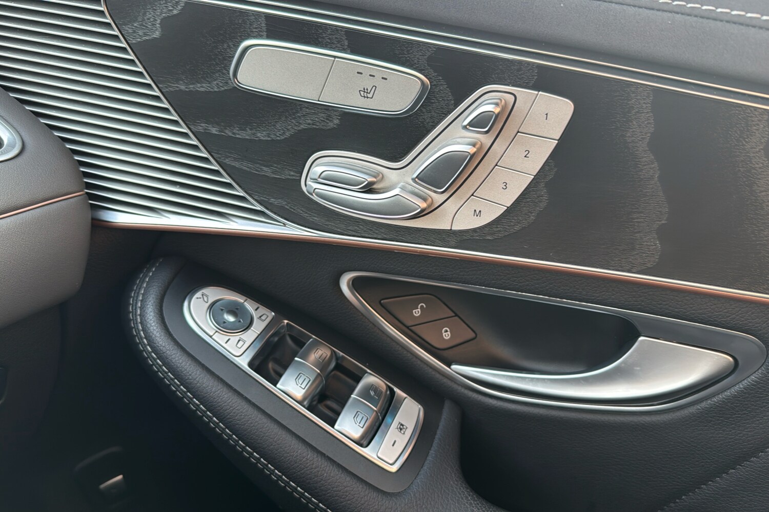 Used Mercedes-Benz EQC 2022 for sale - 76362387: Photo 14