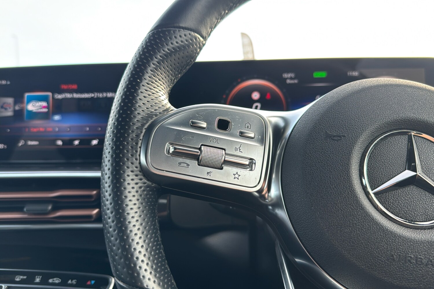 Used Mercedes-Benz EQC 2022 for sale - 76362387: Photo 16