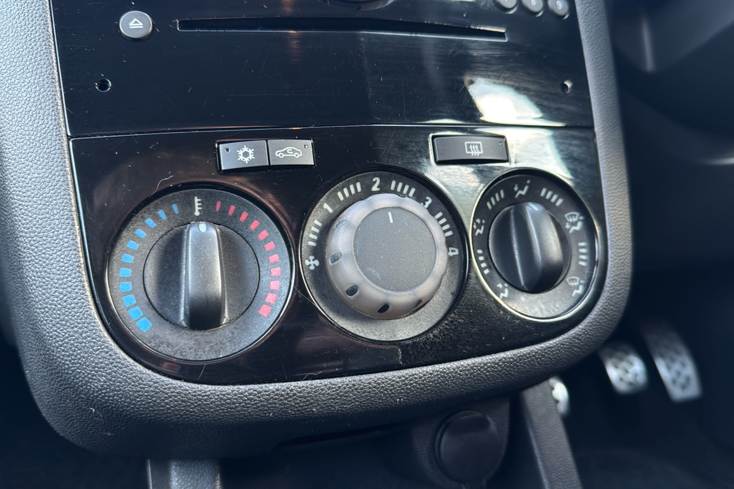 Used Vauxhall Corsa 2013 for sale - 77374141: Photo 16