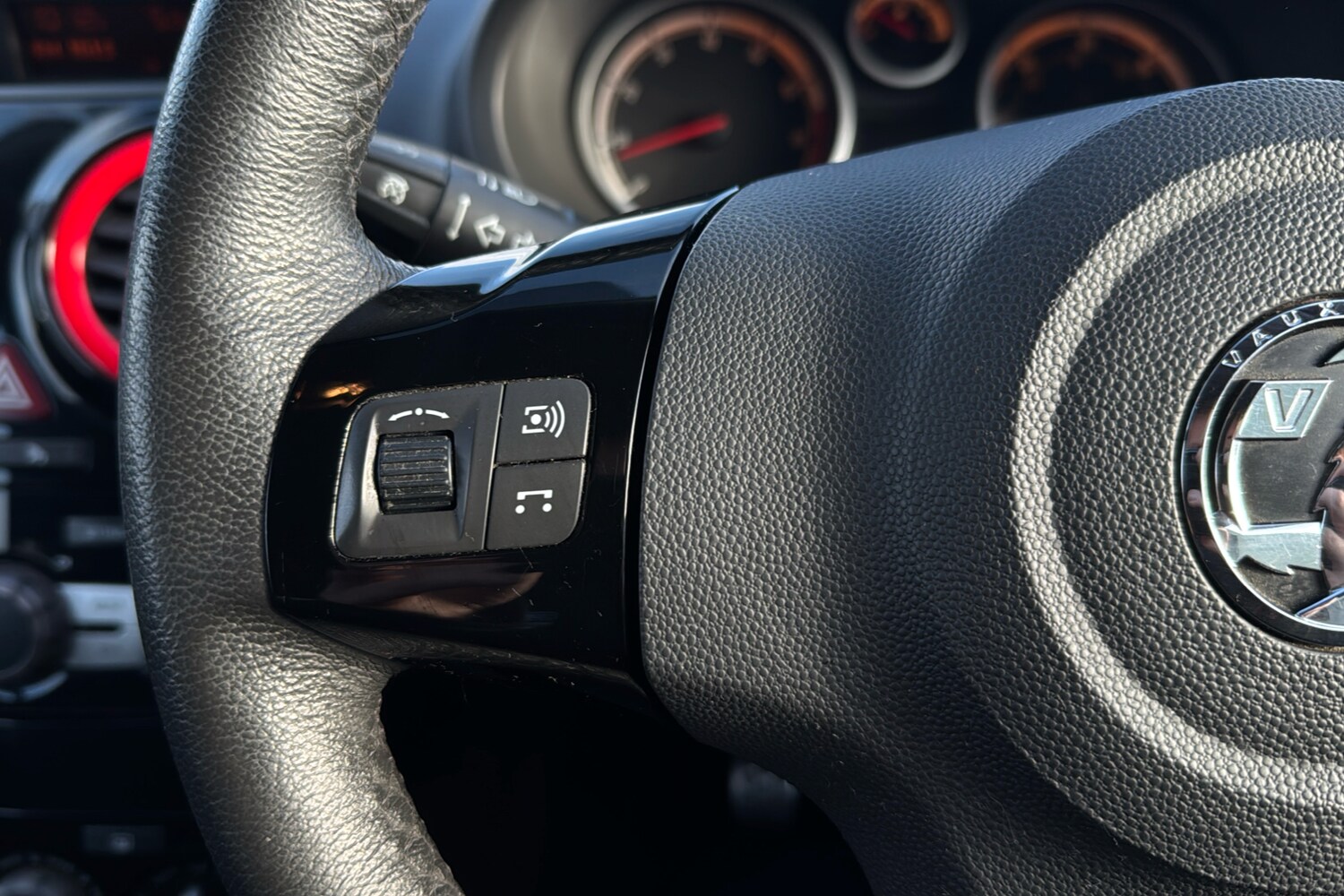 Used Vauxhall Corsa 2013 for sale - 77374141: Photo 17