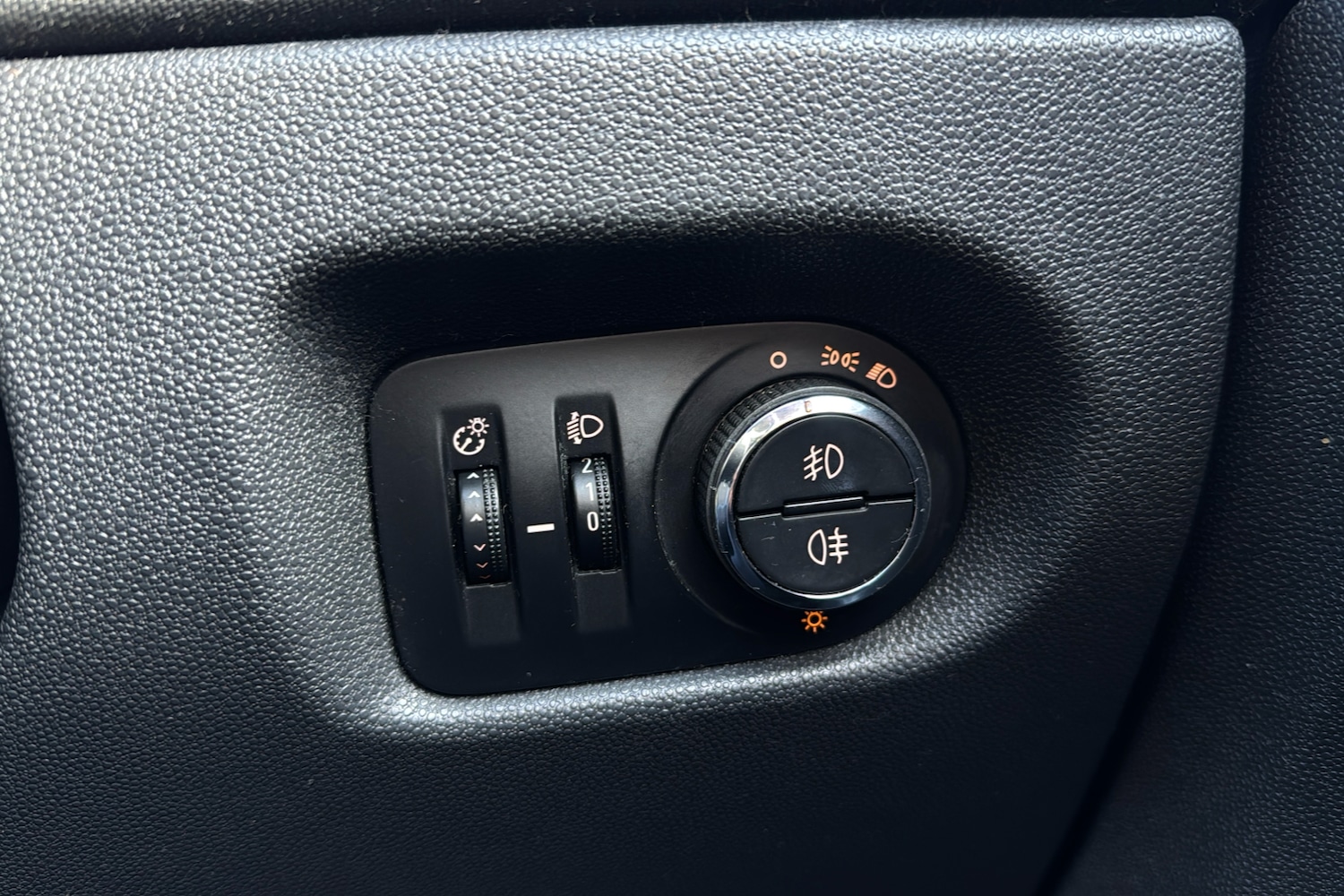 Used Vauxhall Corsa 2013 for sale - 77374141: Photo 31