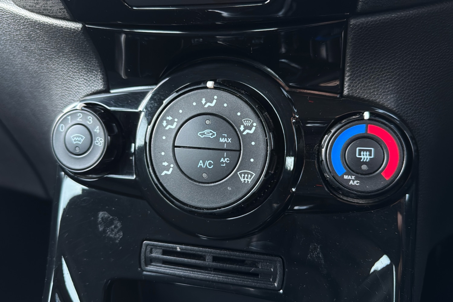 Used Ford Fiesta 2017 for sale - 77316809: Photo 16