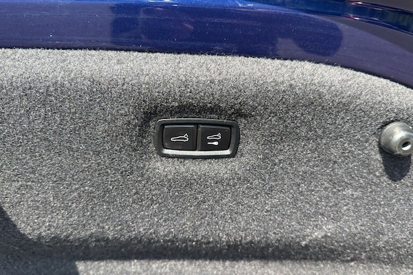 Used Porsche Taycan 2020 for sale - 74466984: Photo 24