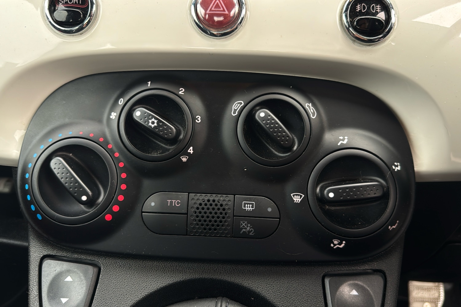 Used Abarth 595 2016 for sale - 77774153: Photo 16