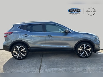 Used Nissan Qashqai 2017 for sale - 78755990: Photo