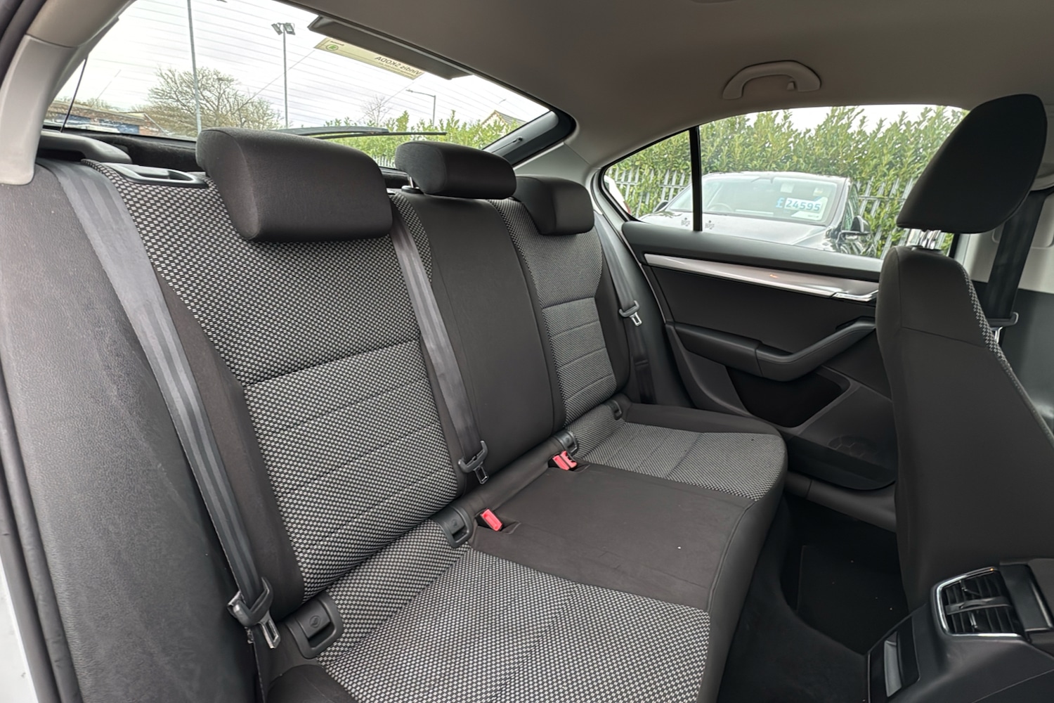 Used Skoda Octavia 2015 for sale - 76774430: Photo 12