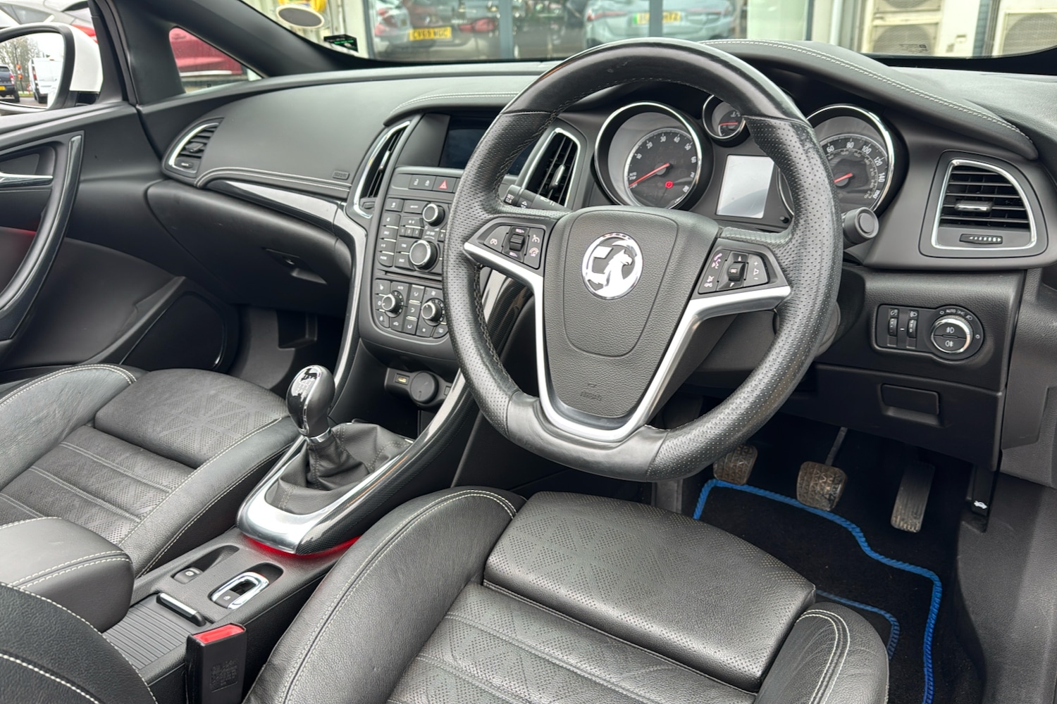 Vauxhall Cascada 1.4i Turbo Elite Convertible 2dr Petrol Manual Euro 6 s/s 140 - Picture 10 of 24