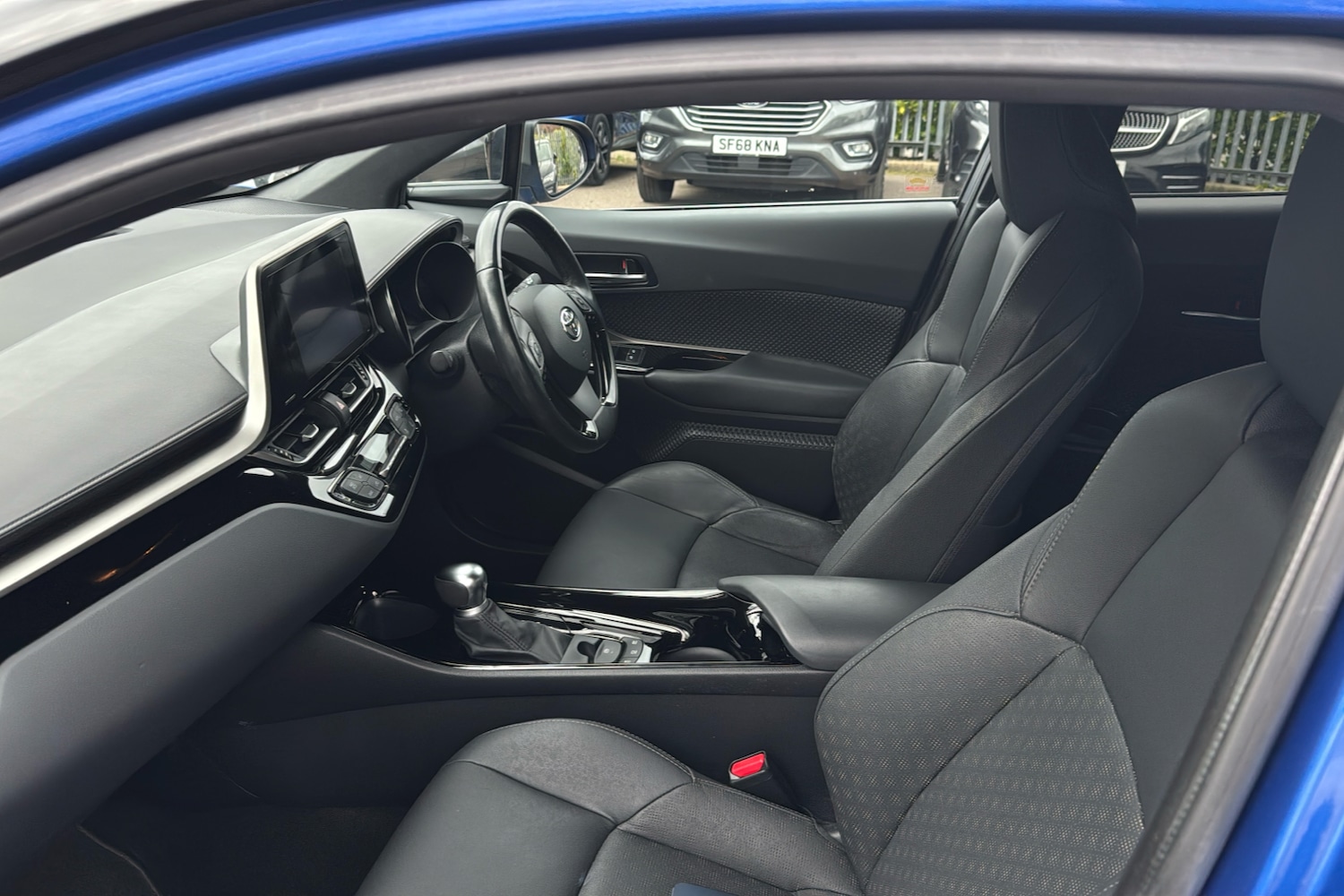 Used Toyota C-HR 2019 for sale - 77675211: Photo 11