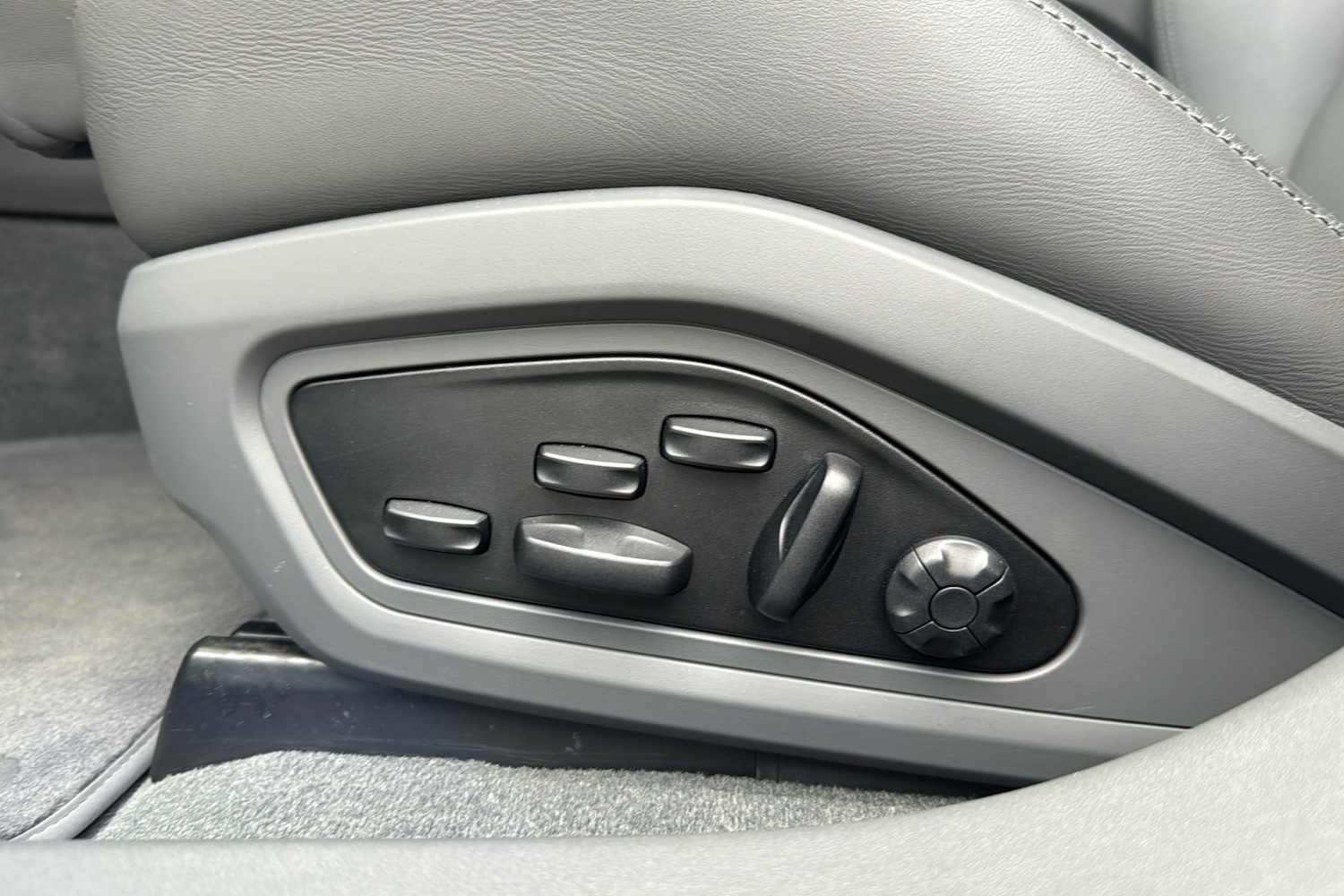 Used Porsche Taycan 2022 for sale - 77797343: Photo 35