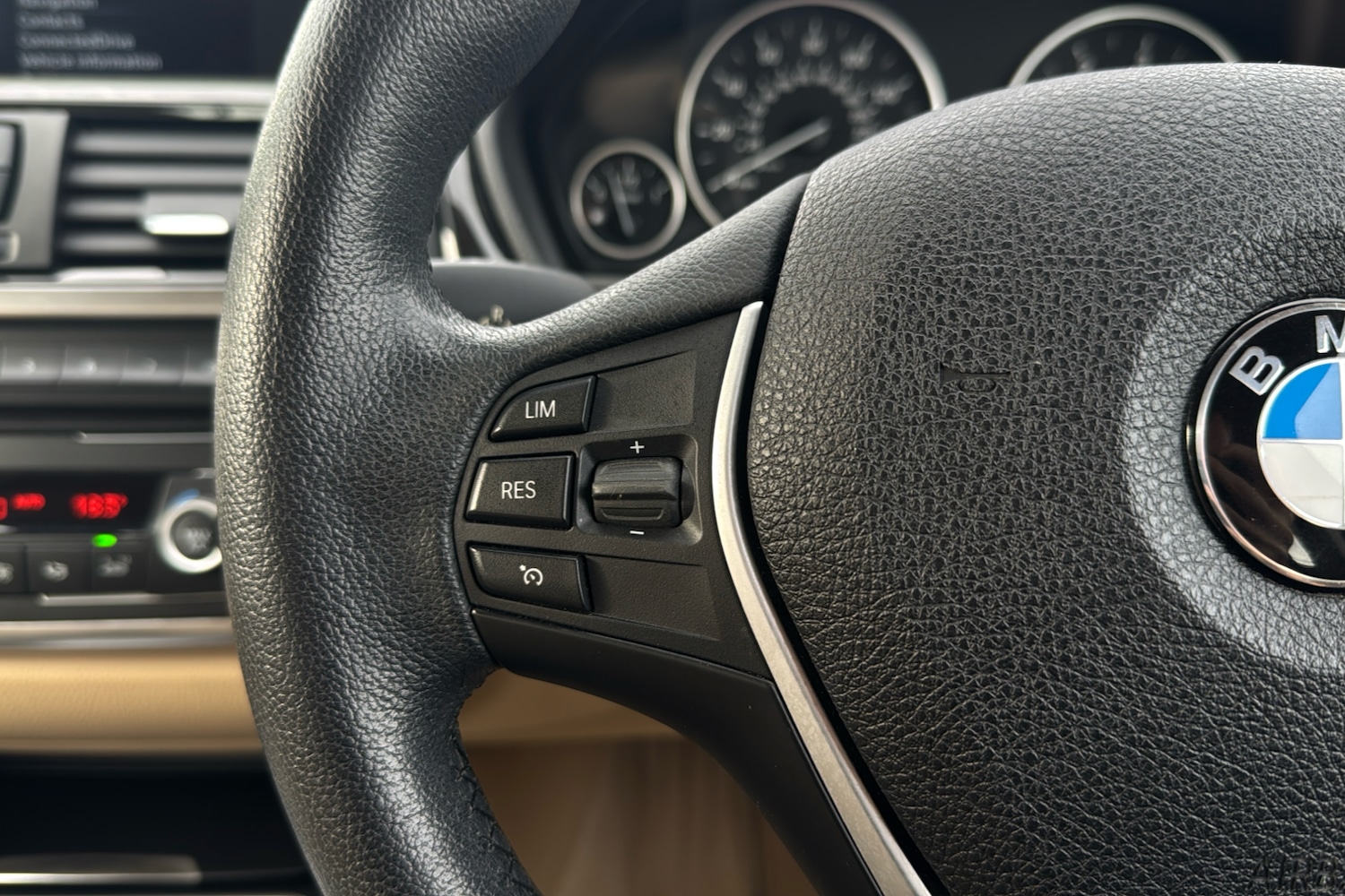 Used BMW 3 Series 2014 for sale - 76502785: Photo 17