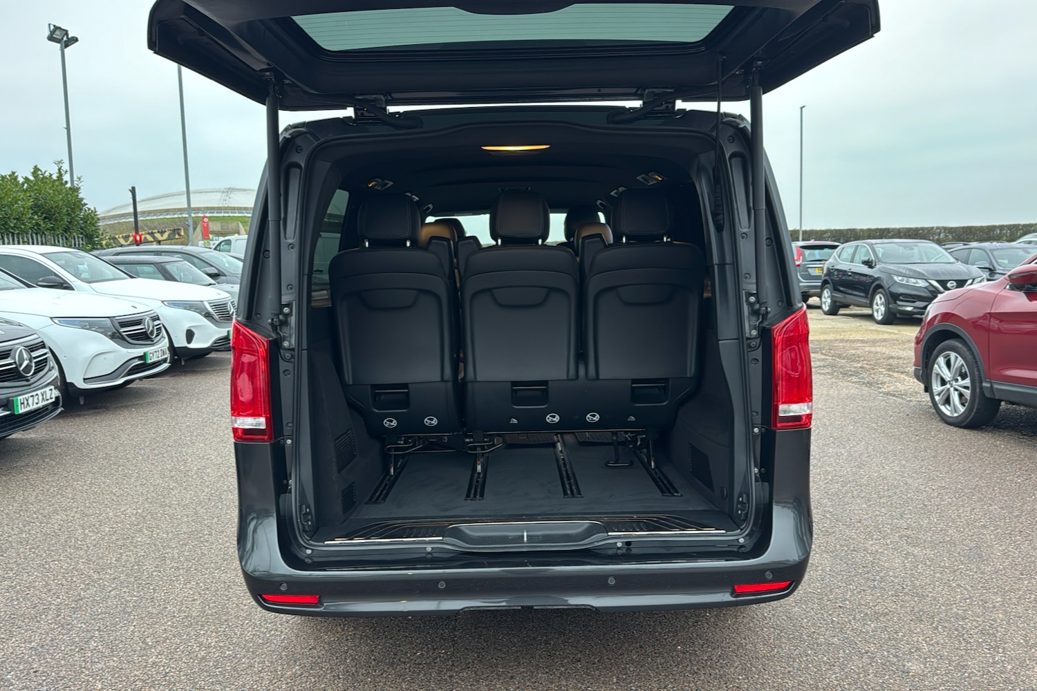 Used Mercedes-Benz V-Class 2023 for sale - 77112683: Photo 17