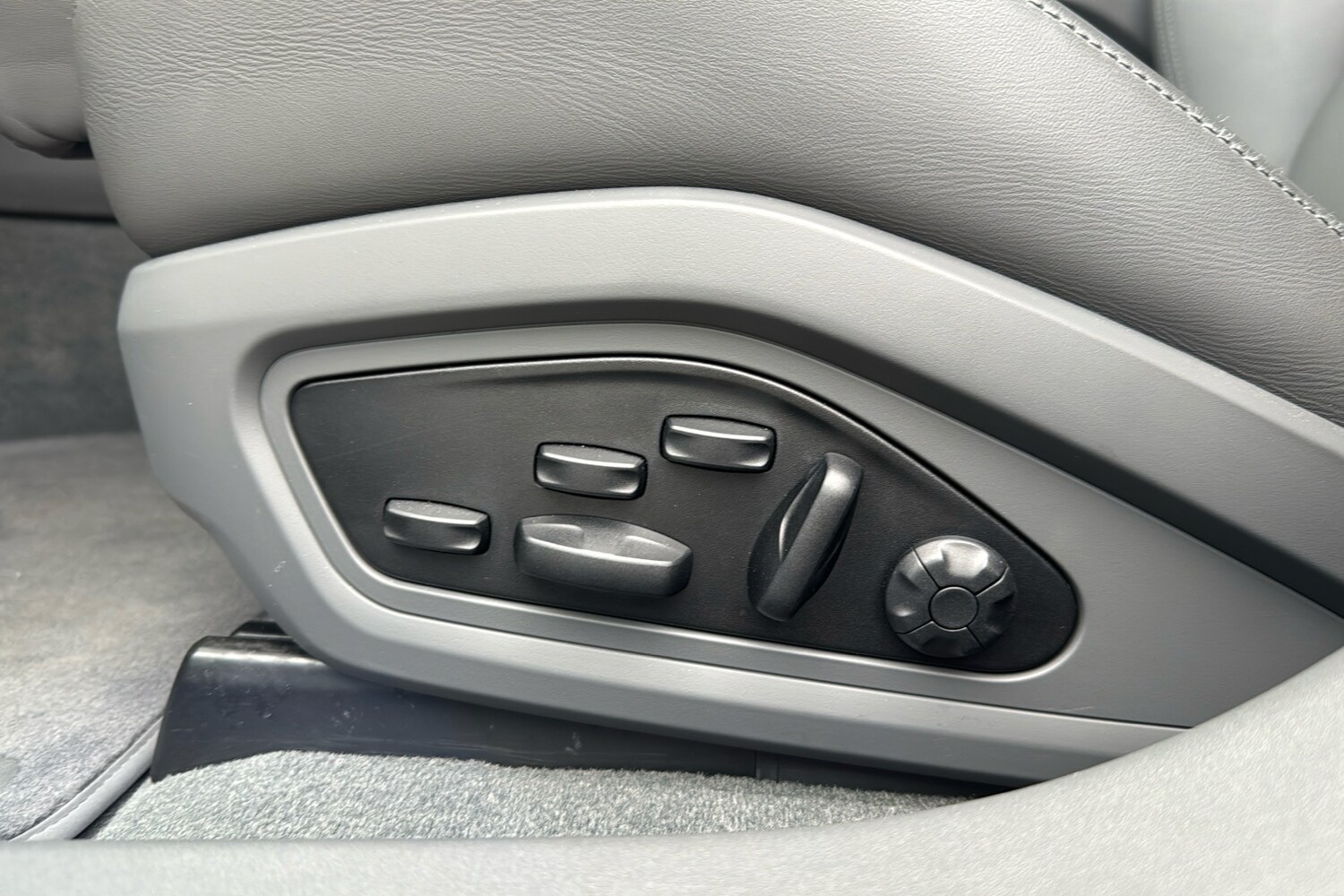 Used Porsche Taycan for sale - 76516054: Photo 35