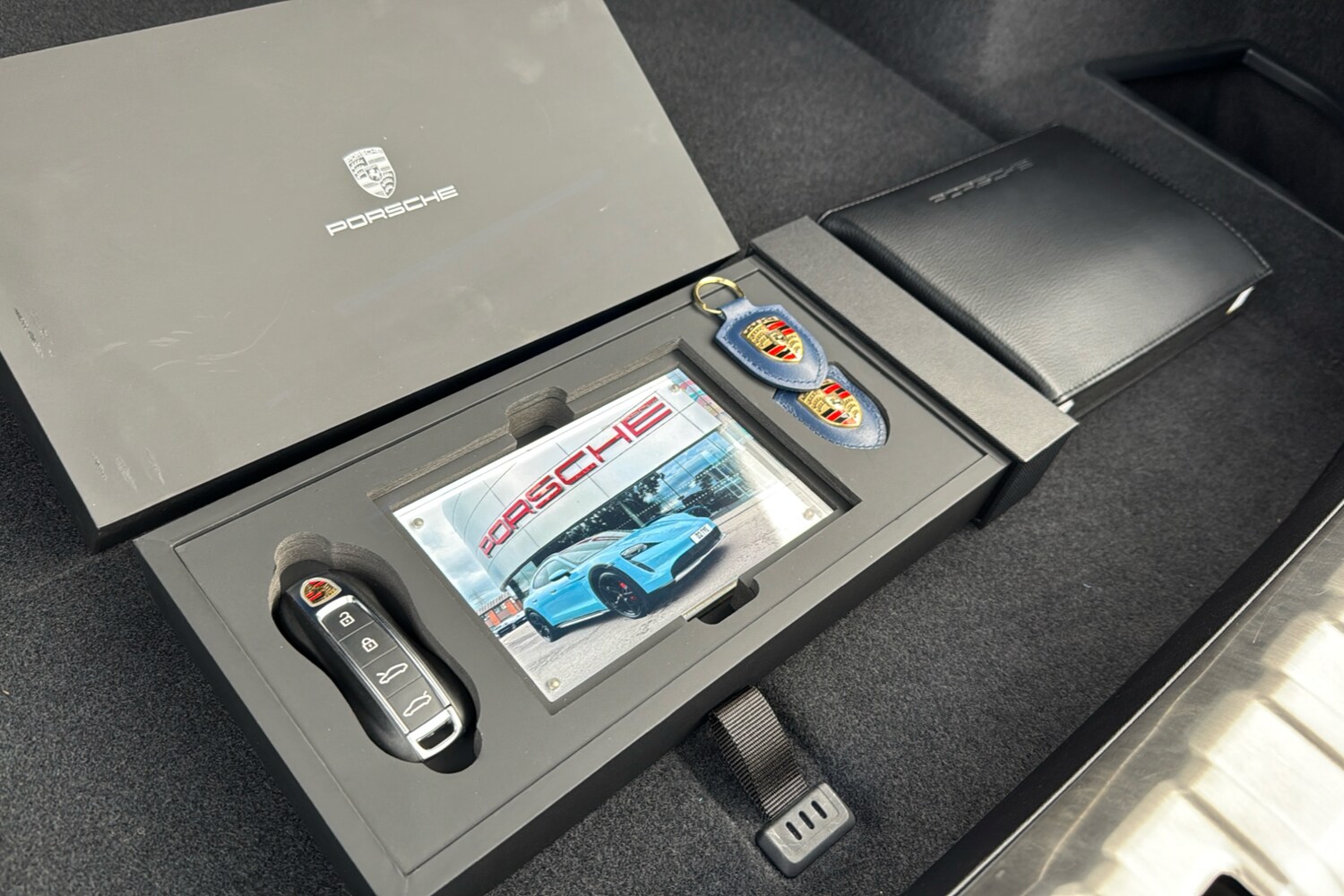 Used Porsche Taycan for sale - 76516054: Photo 40