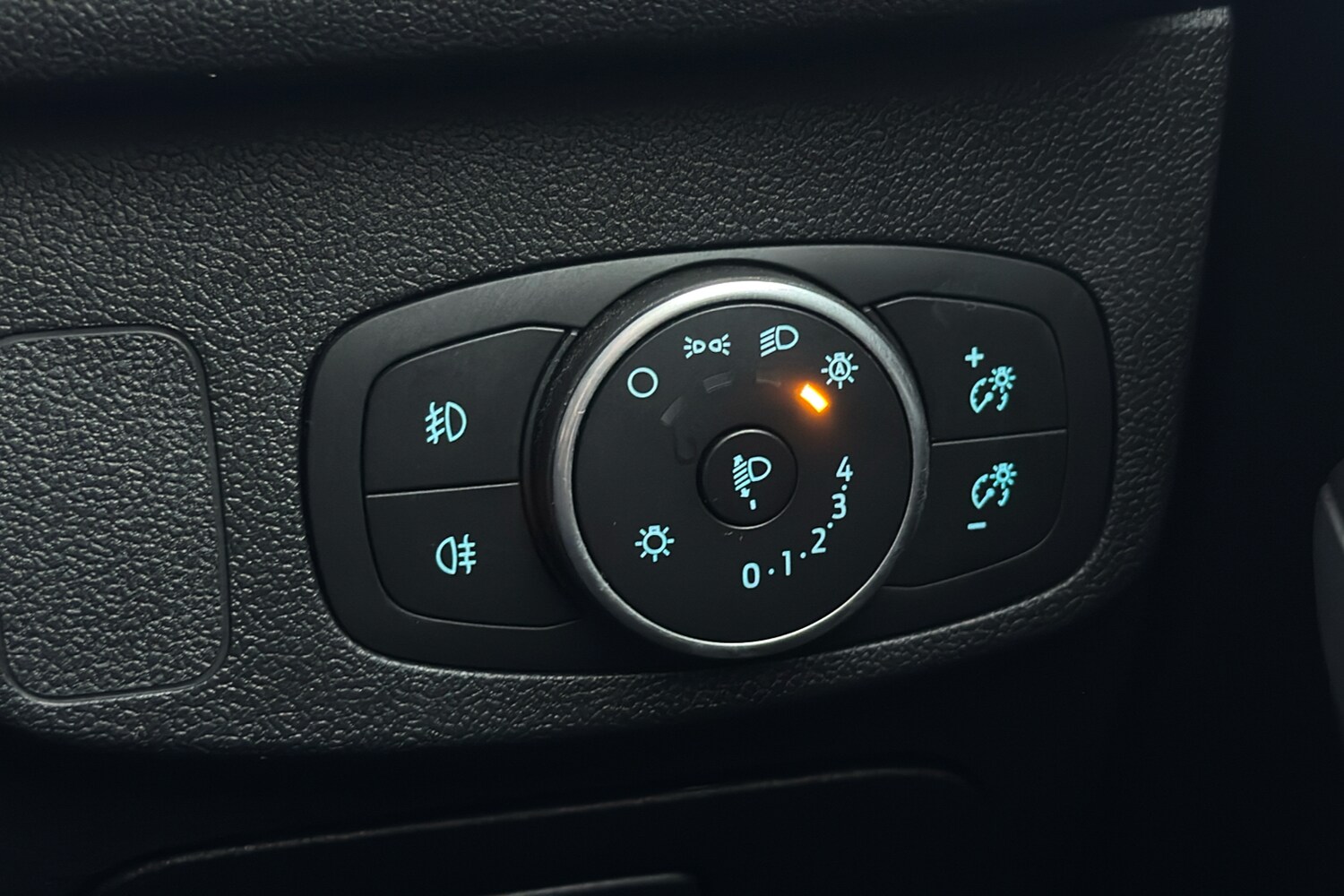 Used Ford Focus 2018 for sale - 76310488: Photo 31