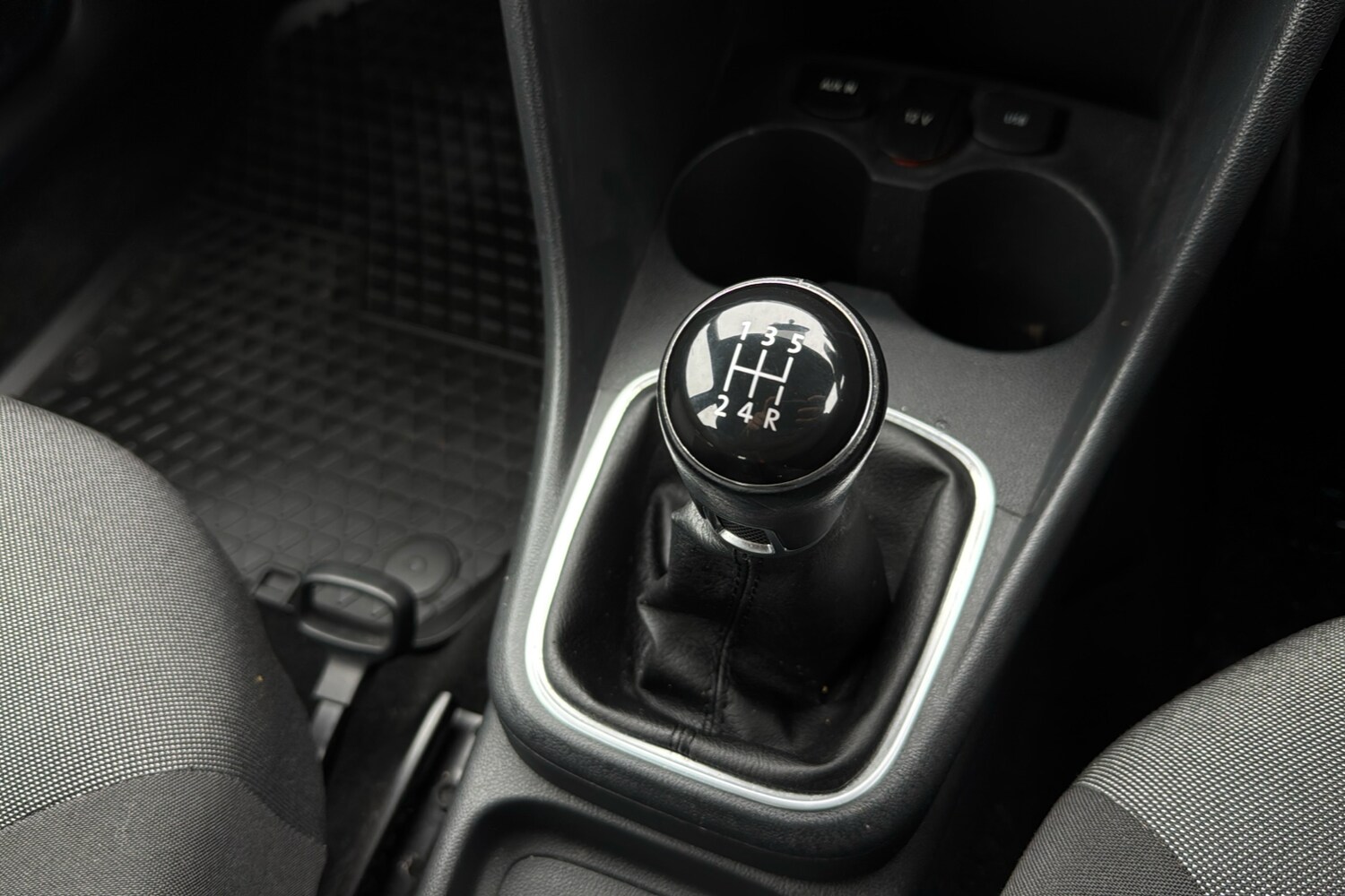 Used Volkswagen Polo 2014 for sale - 77914424: Photo 13