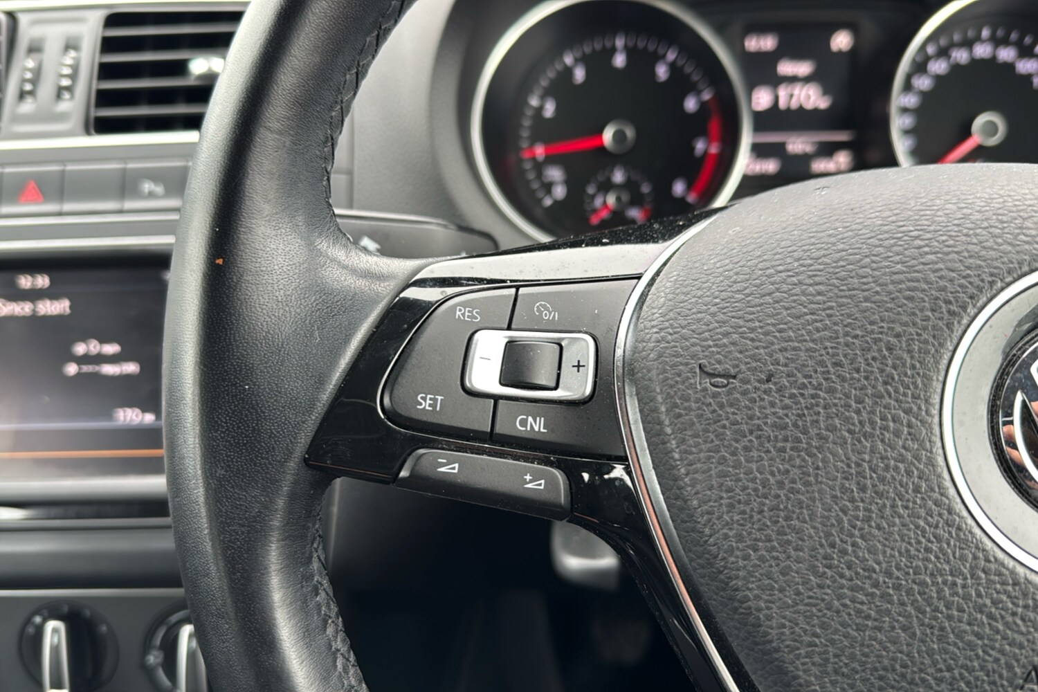 Used Volkswagen Polo 2014 for sale - 77914424: Photo 17