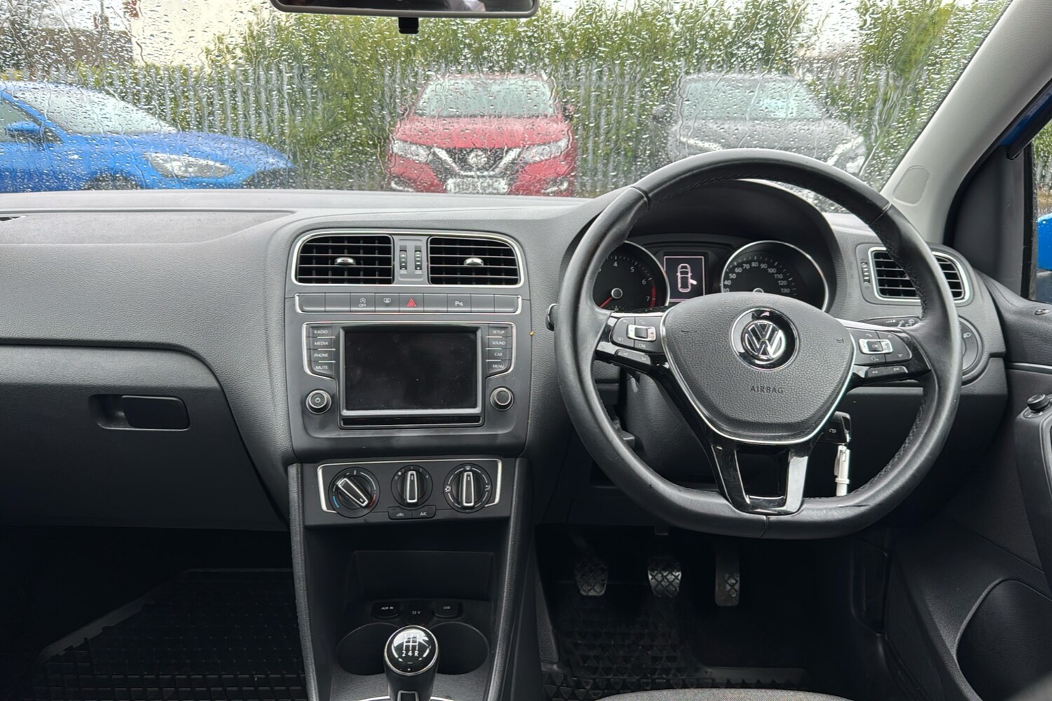 Used Volkswagen Polo 2014 for sale - 77914424: Photo 9