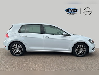 Used Volkswagen Golf 2017 for sale - 79127809: Photo
