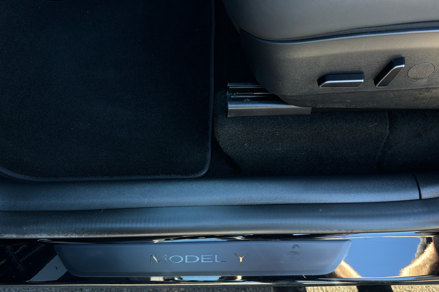 Used Tesla Model Y 2023 for sale - 76705399: Photo 42