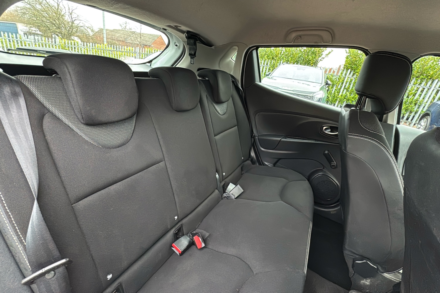 Used Renault Clio 2015 for sale - 77159824: Photo 12