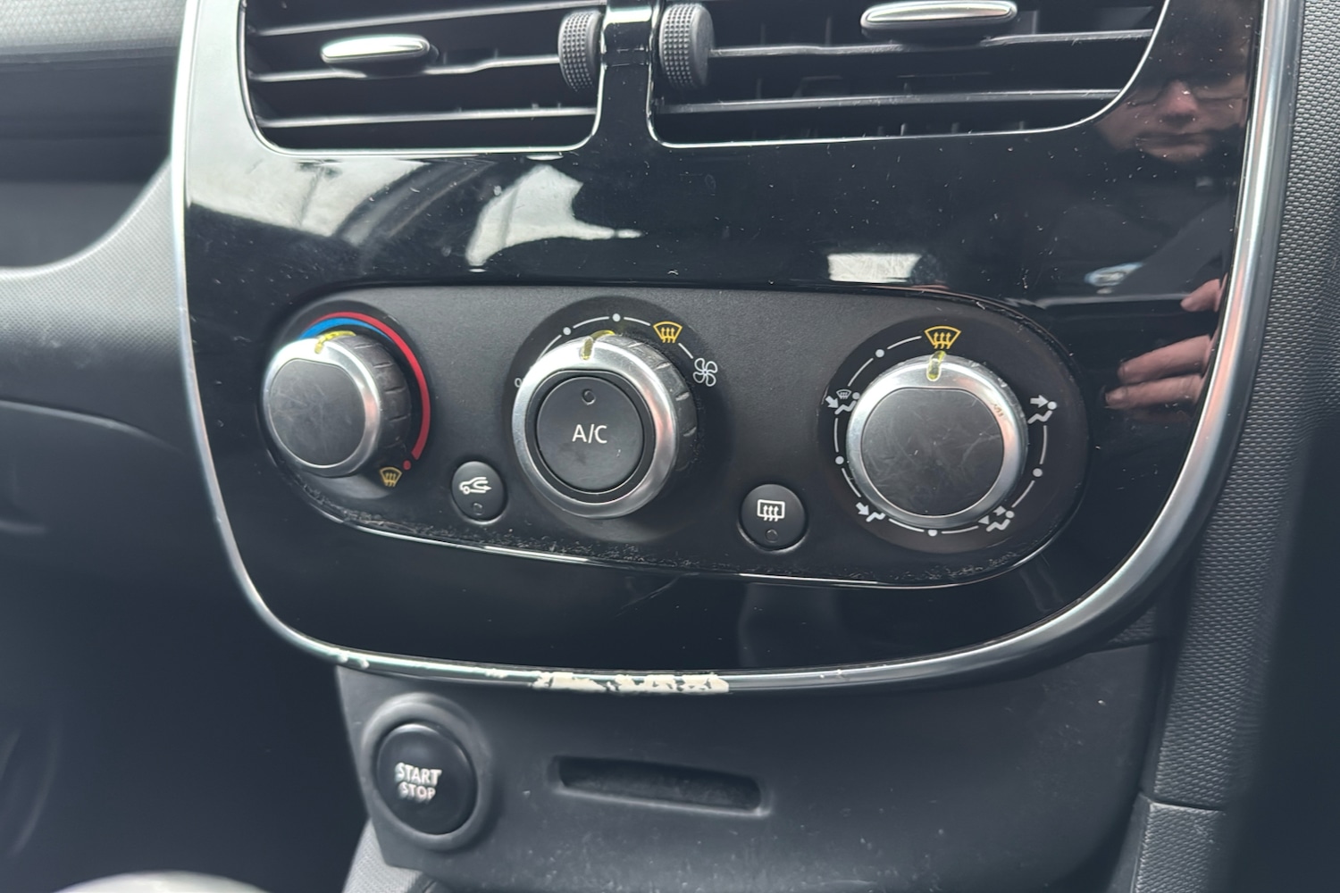 Used Renault Clio 2015 for sale - 77159824: Photo 16