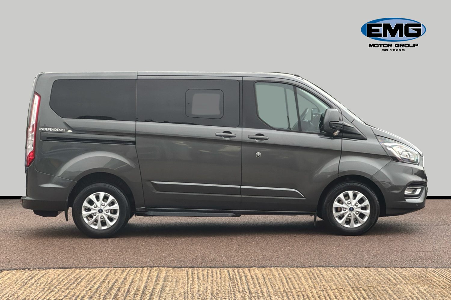 Used Ford Tourneo Custom 2018 for sale - 76576394: Photo 2