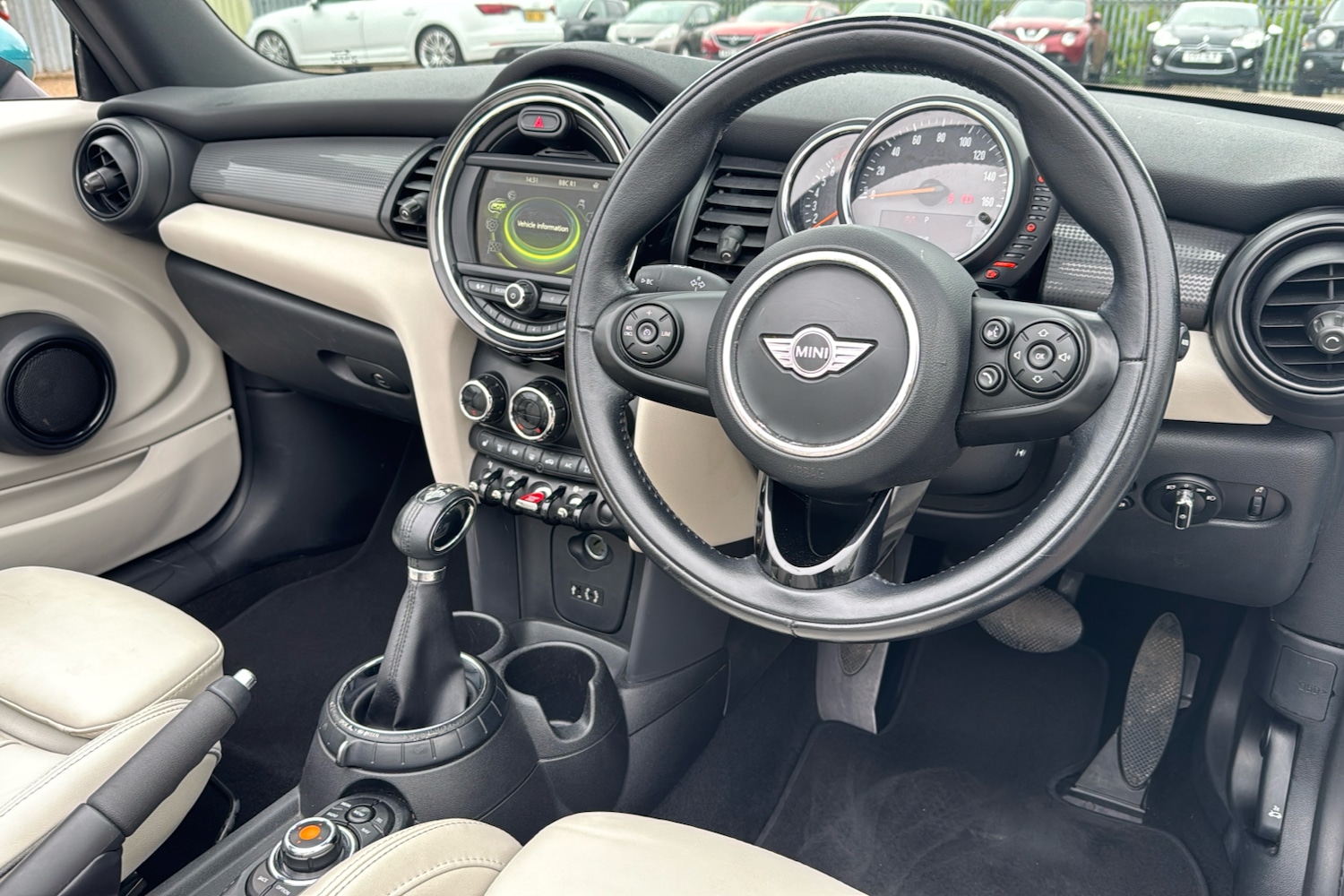 Used MINI Convertible 2017 for sale - 76339399: Photo 10