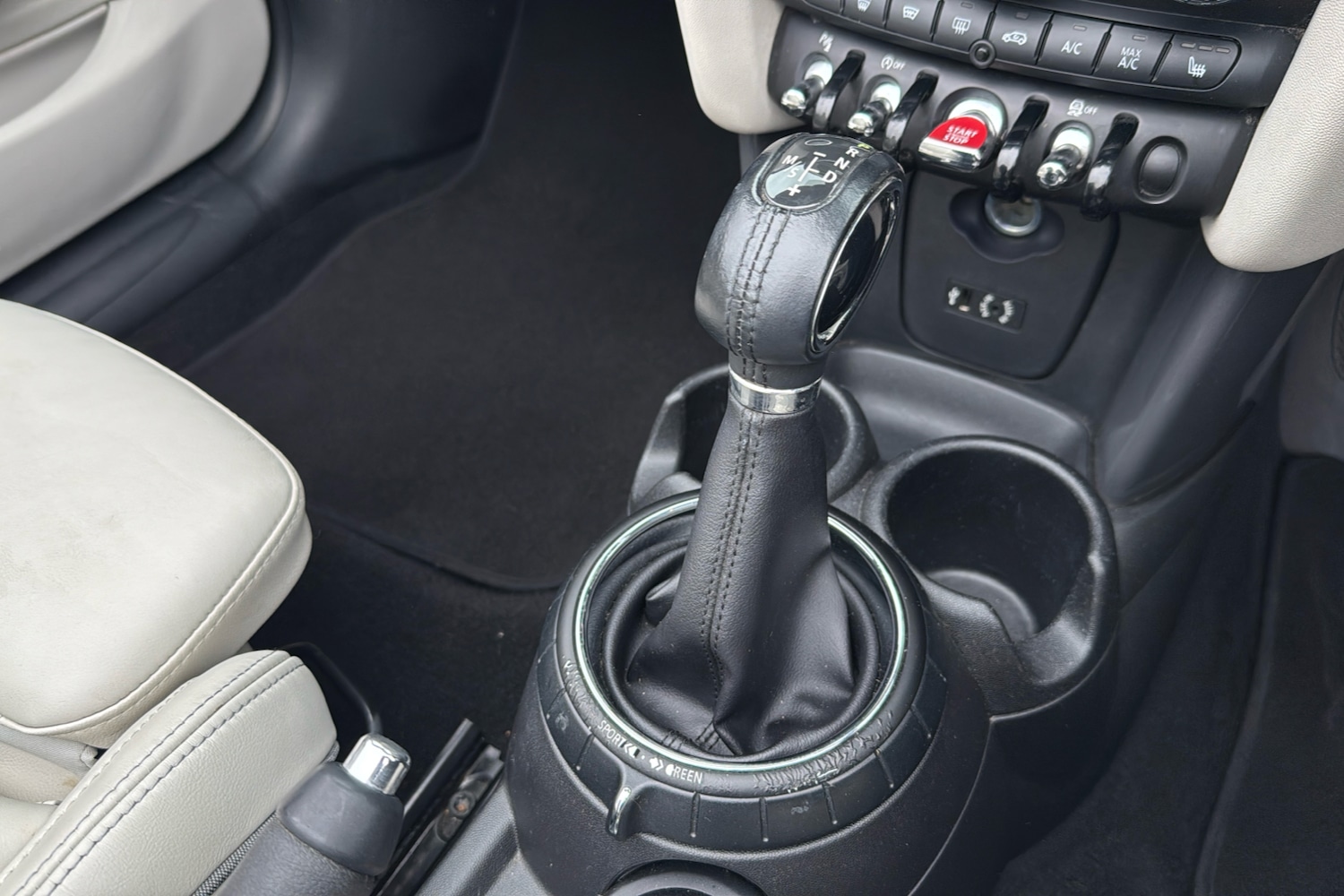 Used MINI Convertible 2017 for sale - 76339399: Photo 13