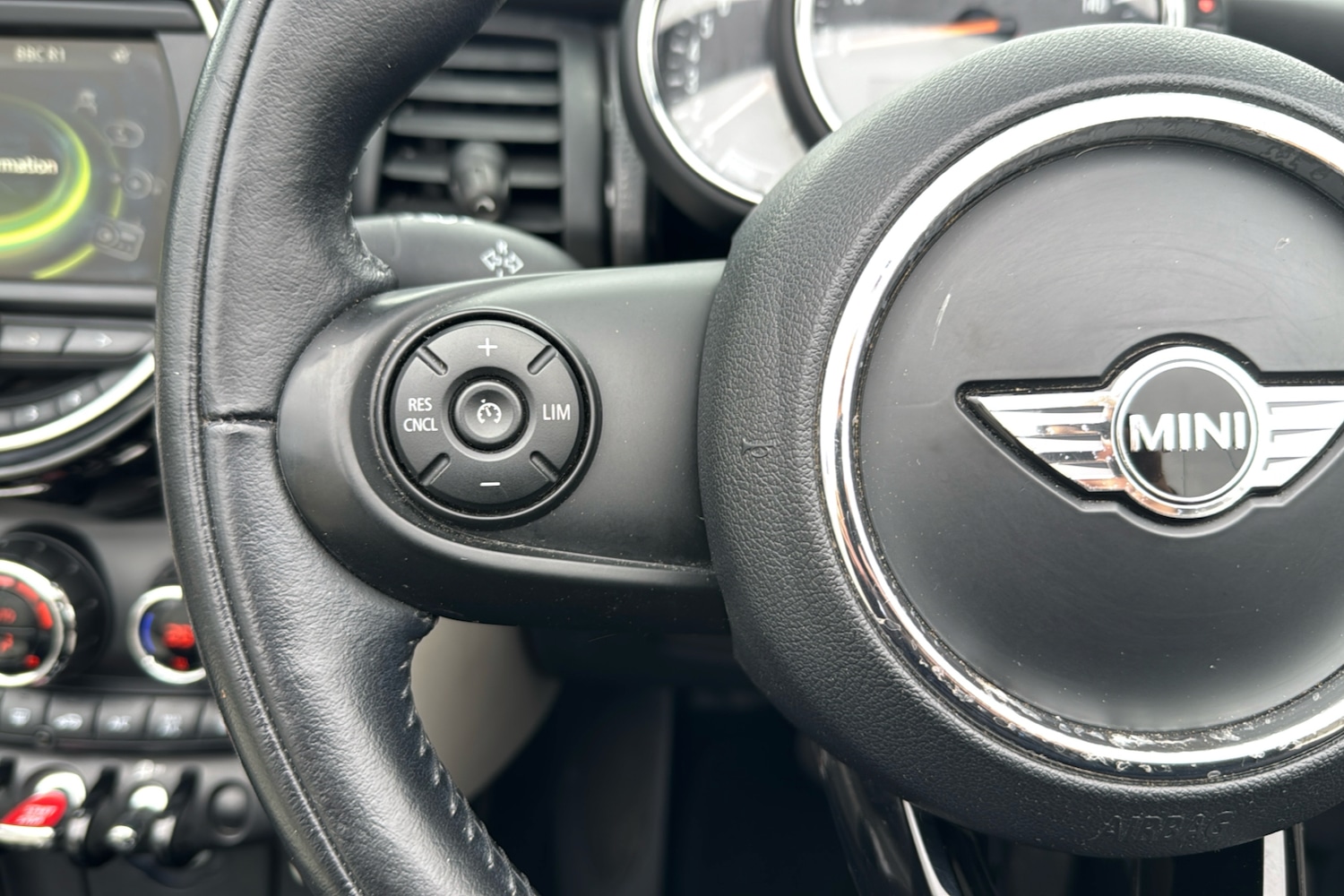 Used MINI Convertible 2017 for sale - 76339399: Photo 17