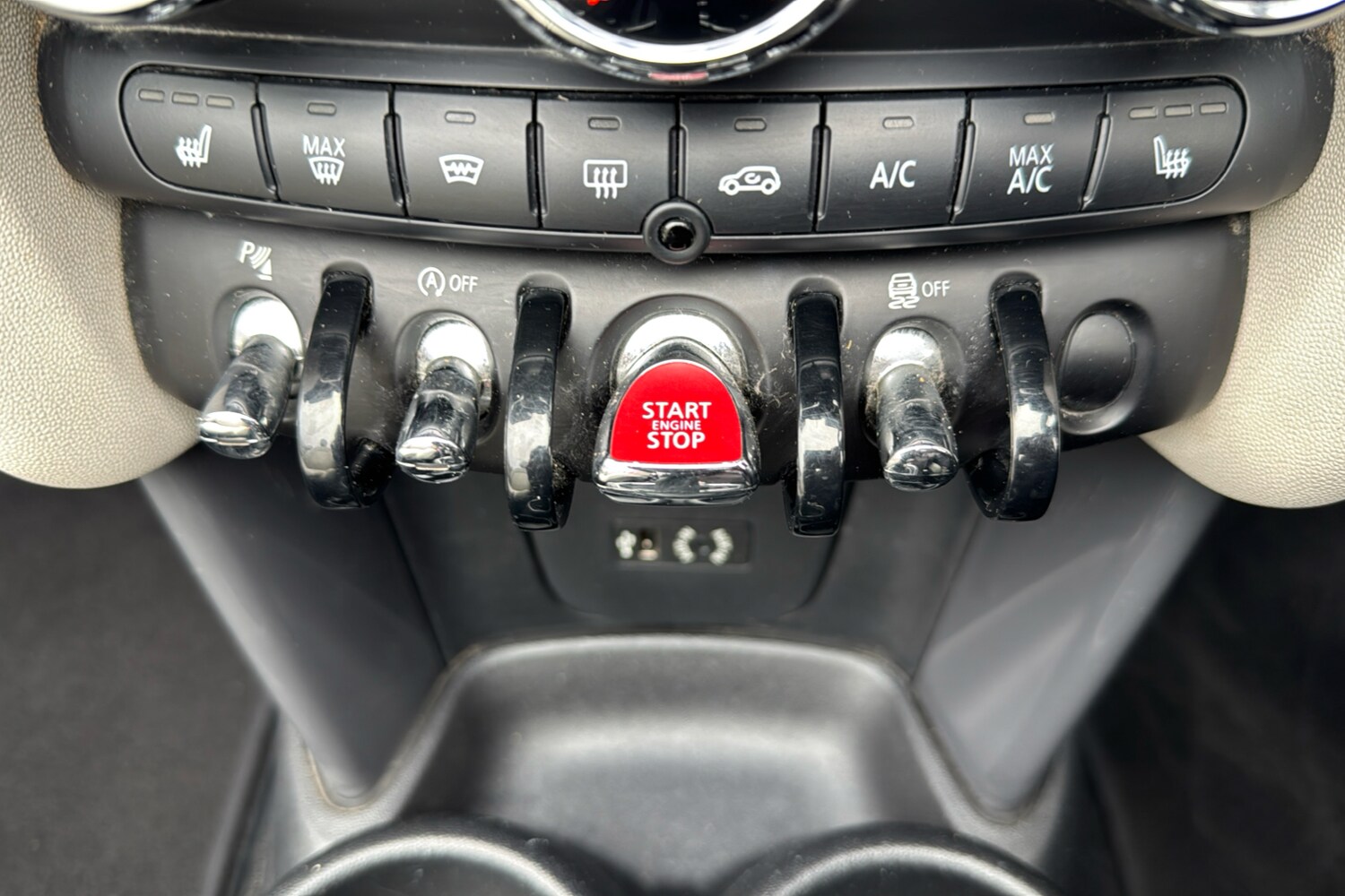 Used MINI Convertible 2017 for sale - 76339399: Photo 23