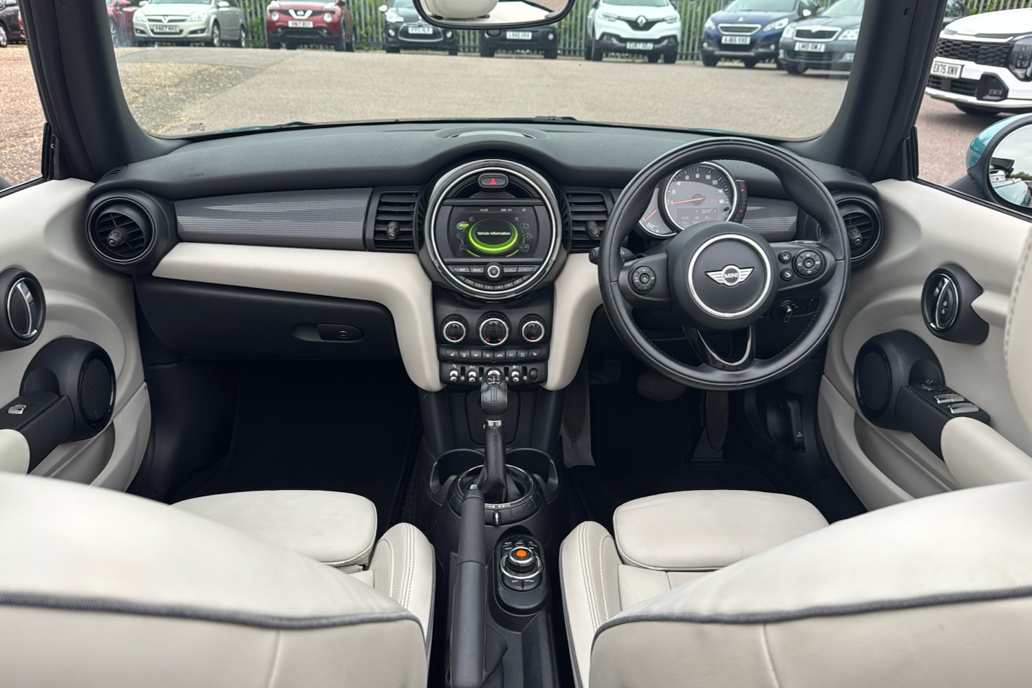 Used MINI Convertible 2017 for sale - 76339399: Photo 9