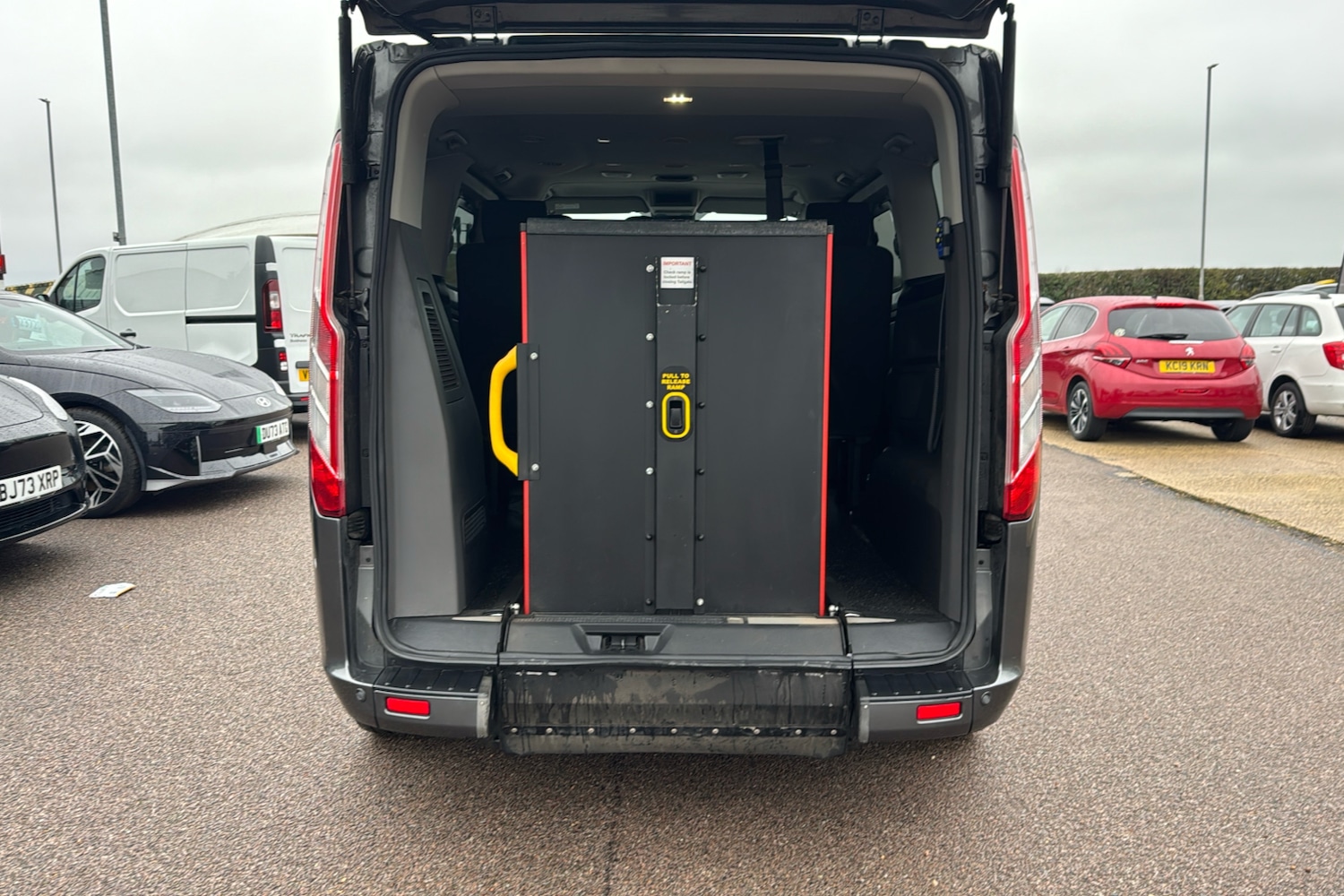 Used Ford Tourneo Custom 2018 for sale - 77114006: Photo 24